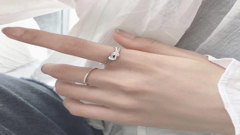 Ngón tay trỏ trong giấc mơ thể hiện quyền lực