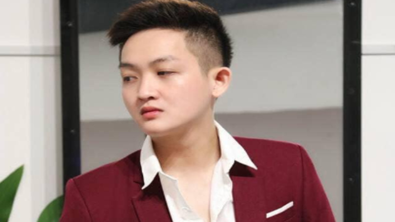 tac gia nguyen van tung 3 Anh gặp Trần Thị Linh, trong một sự kiện xã hội, họ nhanh chóng nảy sinh tình cảm